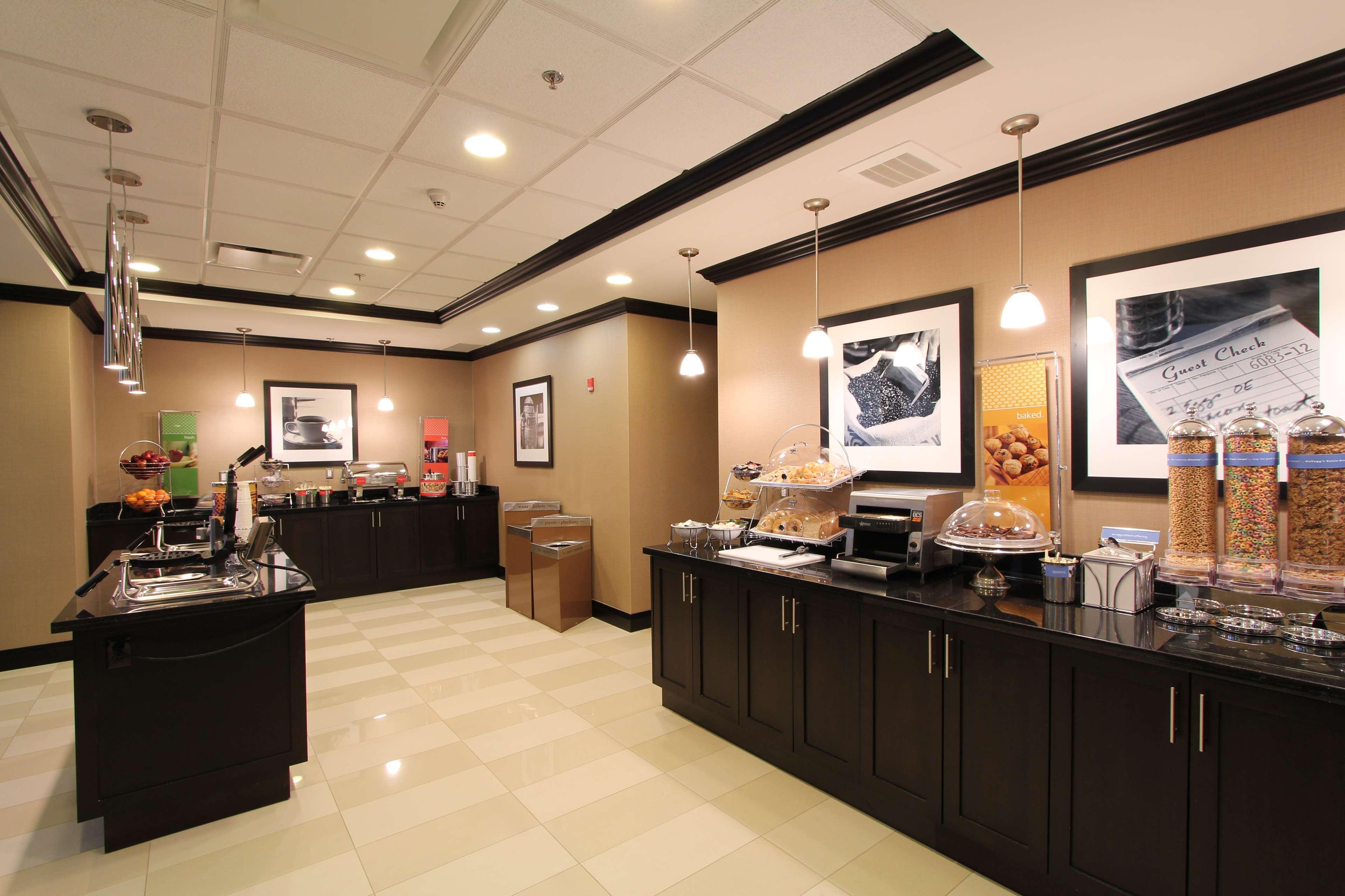 Hampton Inn & Suites By Hilton St. John'S Airport Exteriér fotografie