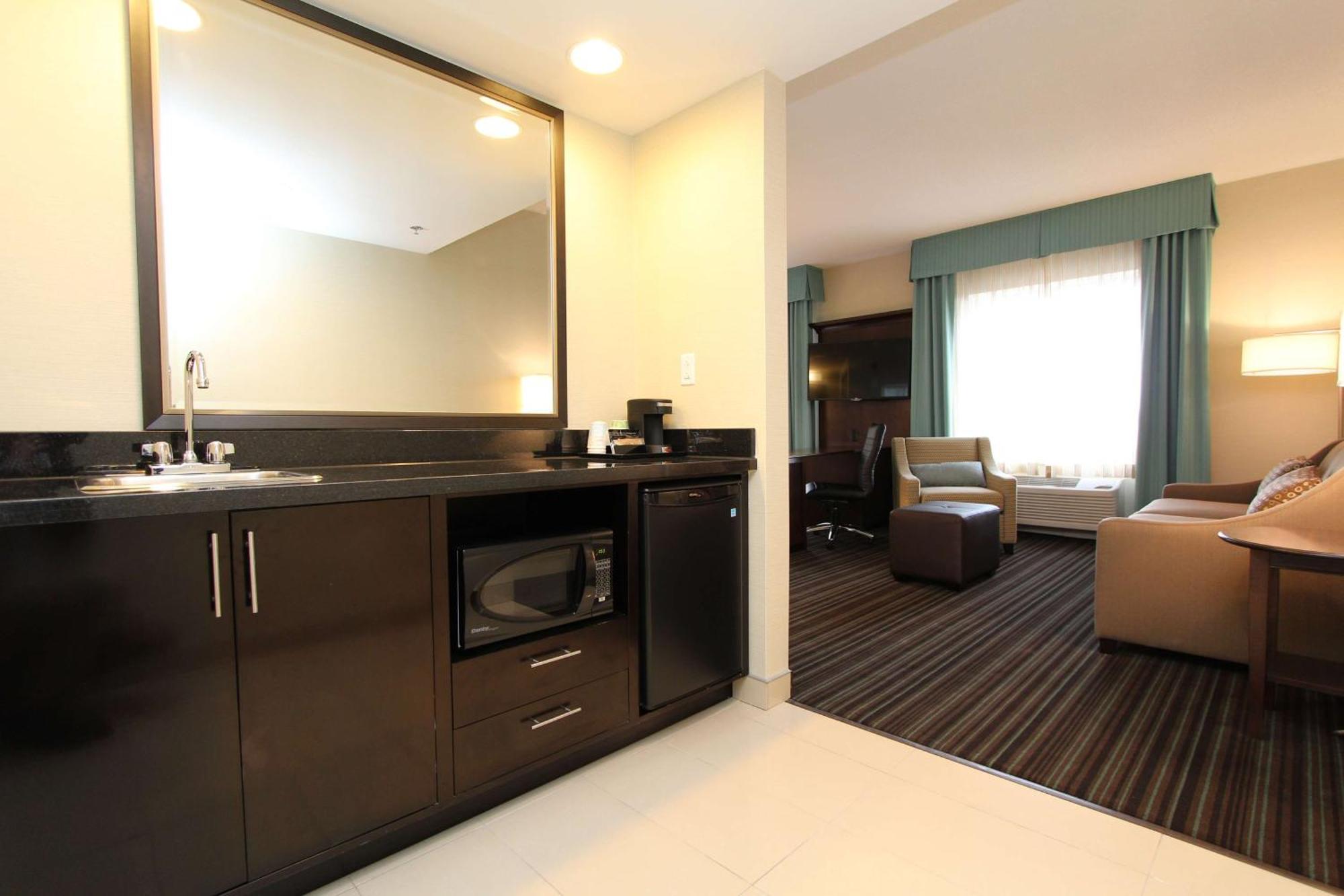 Hampton Inn & Suites By Hilton St. John'S Airport Exteriér fotografie