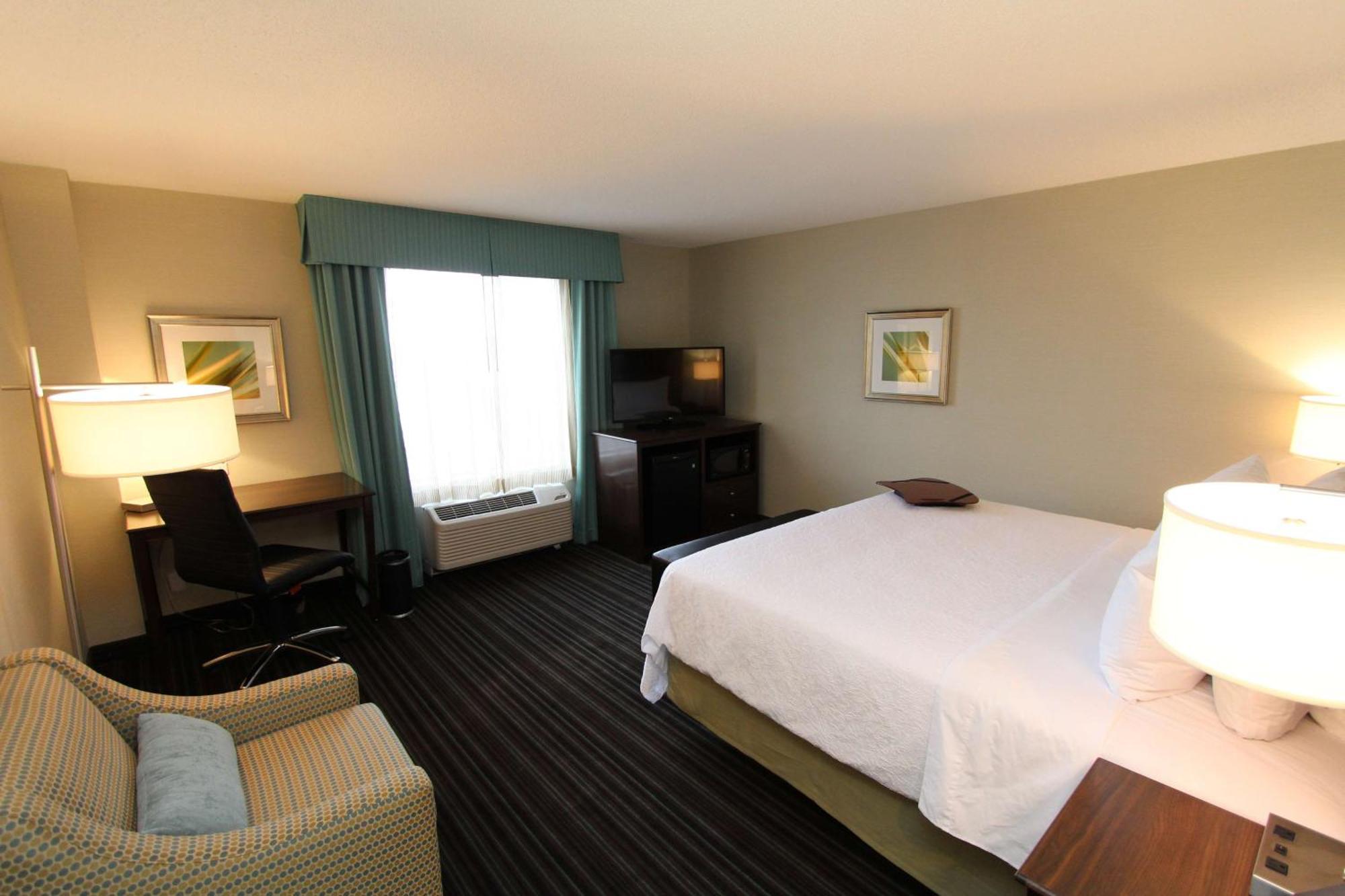 Hampton Inn & Suites By Hilton St. John'S Airport Exteriér fotografie