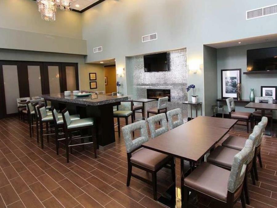 Hampton Inn & Suites By Hilton St. John'S Airport Exteriér fotografie